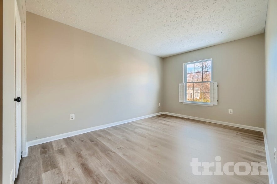 Building Photo - 23 Bensmill Ct