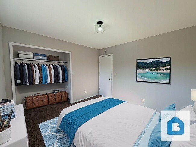 Building Photo - 603 W Routt Ave