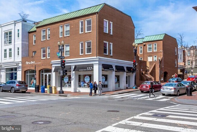 Building Photo - 1315 N Ode St