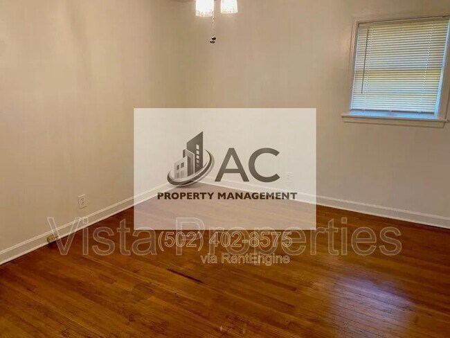 Building Photo - 3655 Kahlert Ave