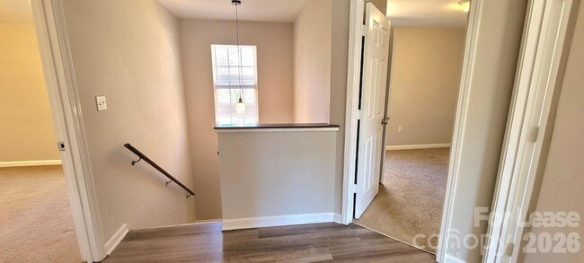 Building Photo - 4539 Springview Rd