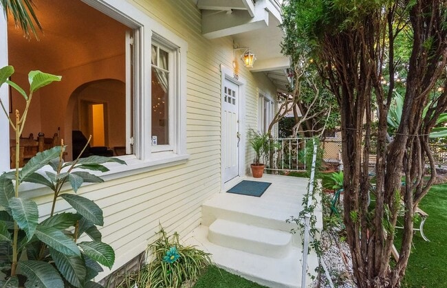 Entrance - 3110 Highland Ave