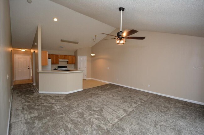 Building Photo - 35 Regent Ln