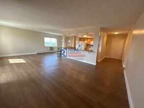 Building Photo - 13890 E Marina Dr