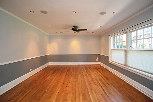 Building Photo - 507 NW 22nd Ave