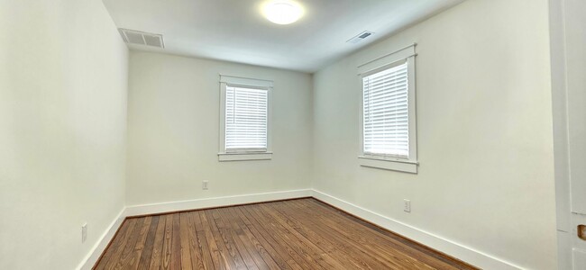 Building Photo - 707 Pegram Ln