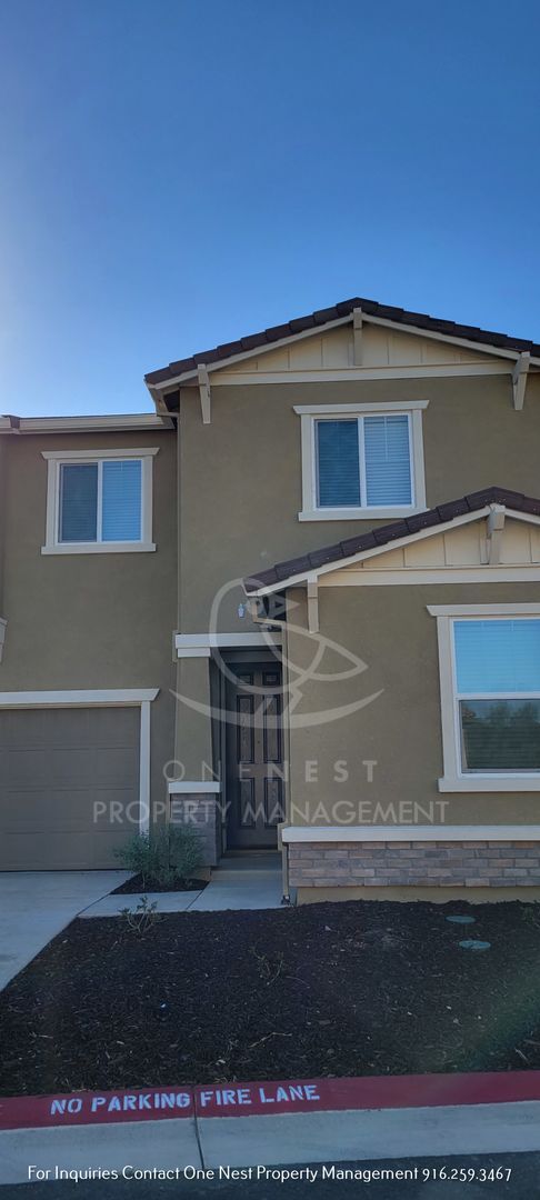 Building Photo - Gorgeous 4 bedroom 3 bath Rocklin Home