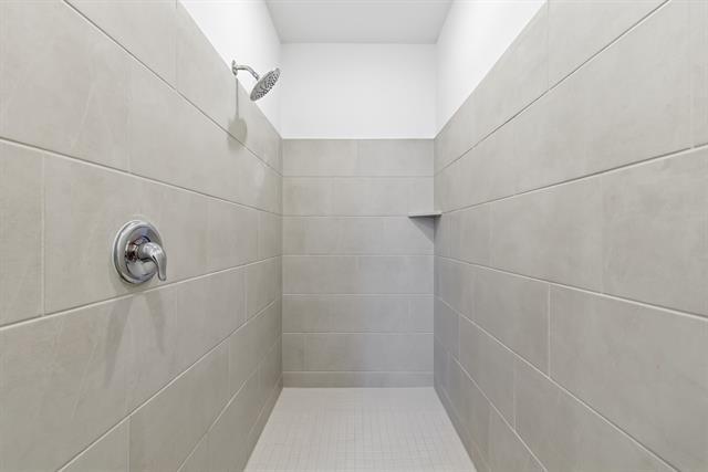 Building Photo - 4912 Ascot Way