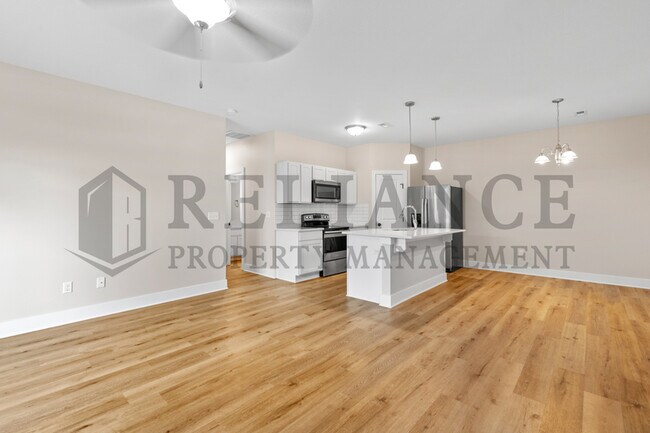 Building Photo - 212 W May St