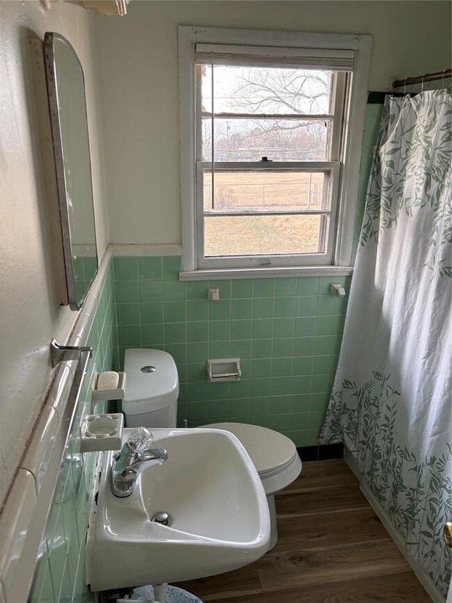 Building Photo - 1324 Dorchester Dr