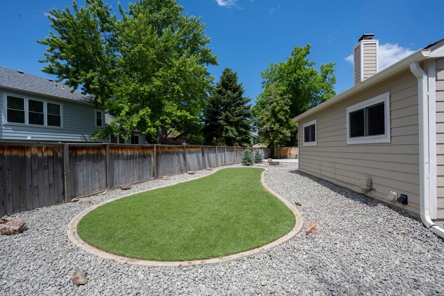 Building Photo - 12665 Grove Ct