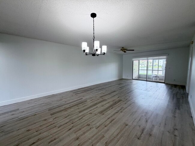 Building Photo - 12901 SW 15th Ct