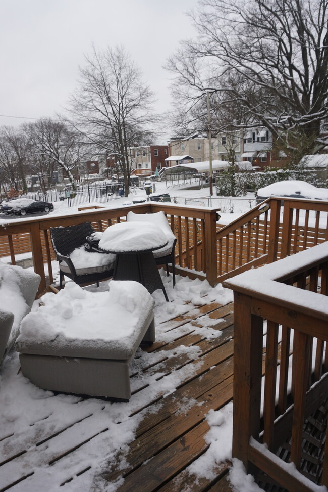 Spacious Backyard Patio Deck - 4302 Martin Luther King Jr Ave SW