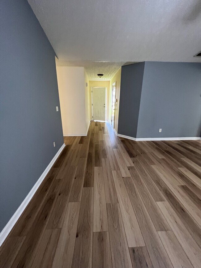 Building Photo - 3769 Stagecoach Pass