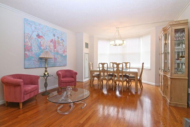 Building Photo - 300 Mamaroneck Ave