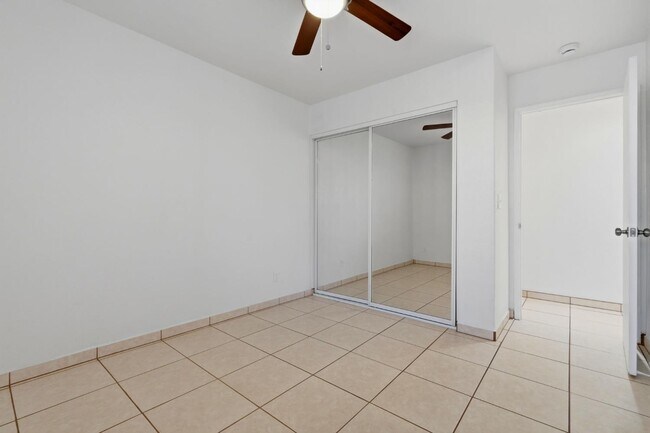 Building Photo - 3006 Mission Dr
