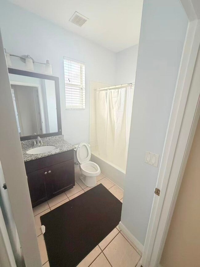 Building Photo - 404 Bluff Pass Dr