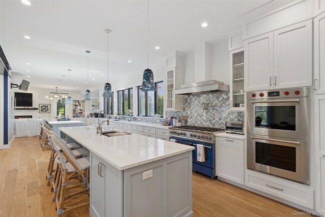 Building Photo - 9 Debras Way