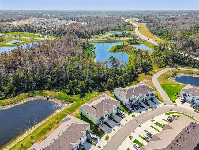 Building Photo - 11070 Crescent Deer Dr