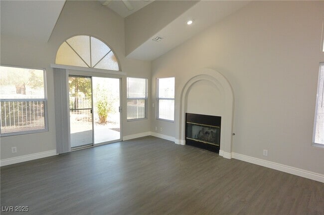 Building Photo - 4913 Forest Oaks Dr