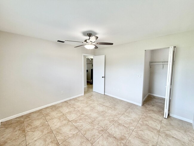 Building Photo - PIKUS (1931 Sunshine Blvd)