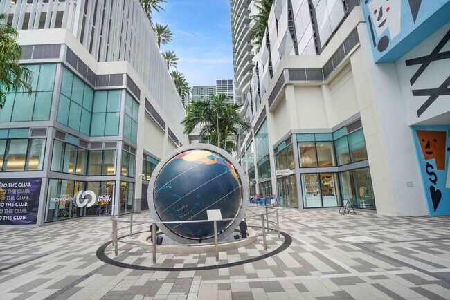 Building Photo - 851 NE 1st Ave