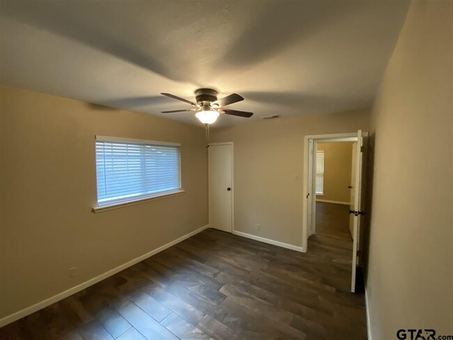 Building Photo - 804 Pinkerton-