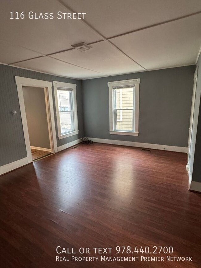 Building Photo - 112-116 Glass St