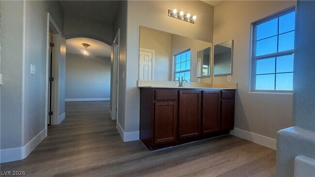 Building Photo - 9453 Alma Ridge Ave