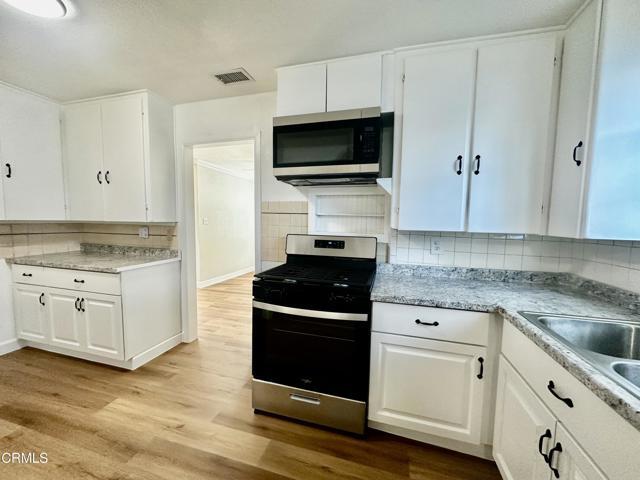 Building Photo - 3171 E Los Angeles Ave