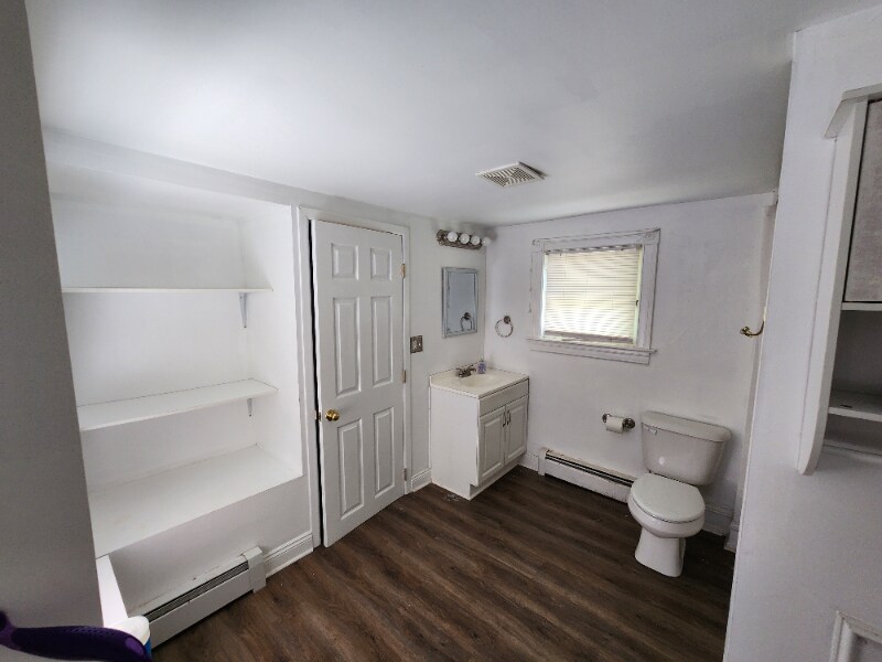 Building Photo - 248 S Hellertown Ave