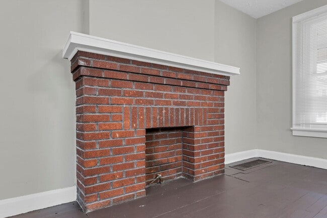 Building Photo - 791-793 E Starr Ave