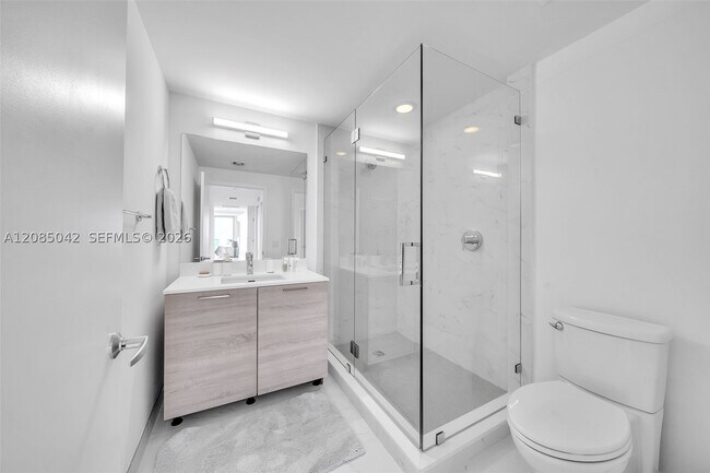 Building Photo - 16385 Biscayne Blvd