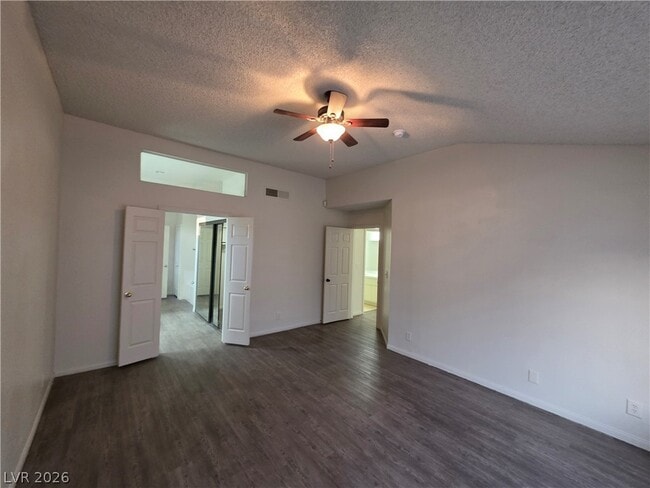 Building Photo - 6561 Avon Ct