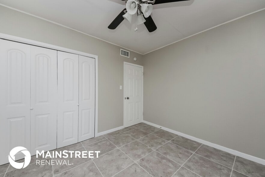 Building Photo - 1413 Noble Pl