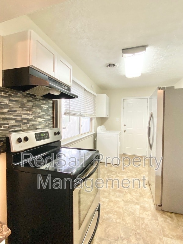 Building Photo - 1628 Orcutt Ave