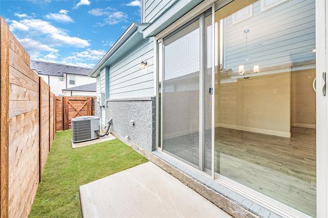 Building Photo - 9709 Thorncrown Ln