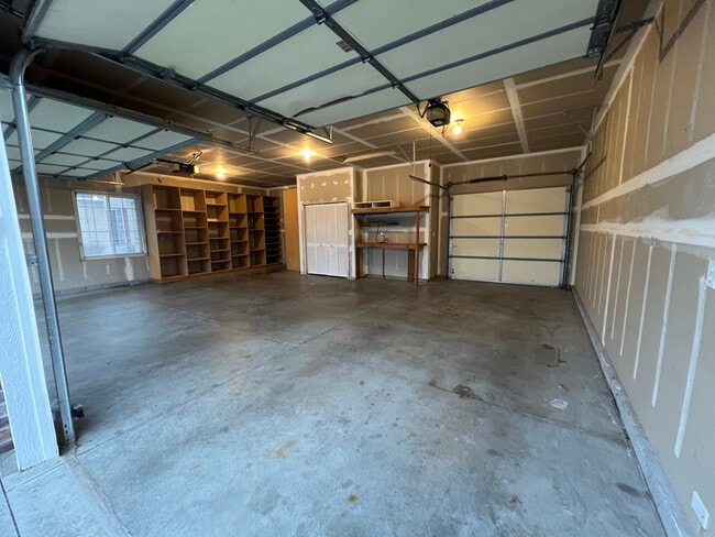 Building Photo - 2746 N Springtime Wy