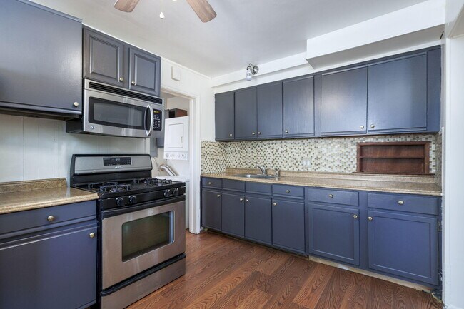 Building Photo - 266 W Goulson Ave