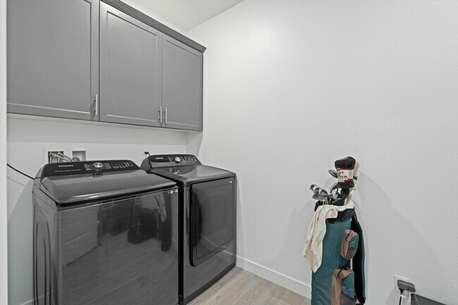 Building Photo - 73584 Cierra St