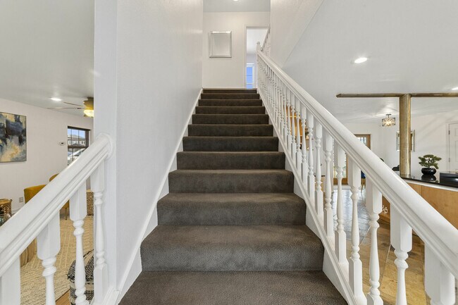 Building Photo - 4132 Matia Dr