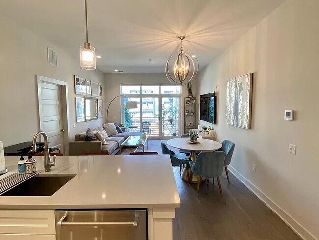 Building Photo - 575 S Goddard Blvd