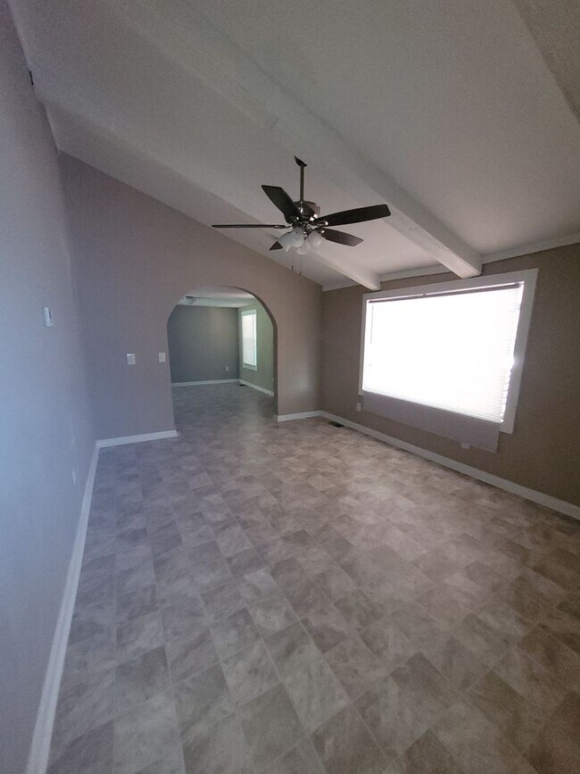 Building Photo - PRE-LEASING-Now Leasing- Madison Co. –COLB...