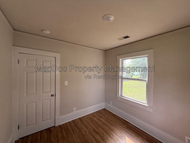 Building Photo - 163 Bend Farm Rd