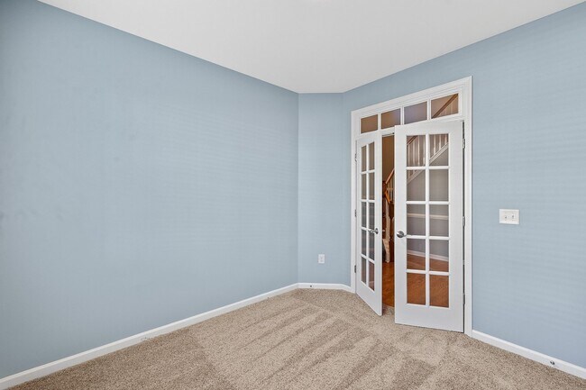 Building Photo - 3 Bed 2.5 Bath Home located in Heritage Hills, Wake Forest