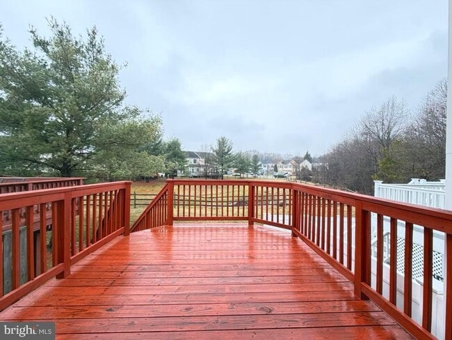 Building Photo - 249 Edge Creek Ln