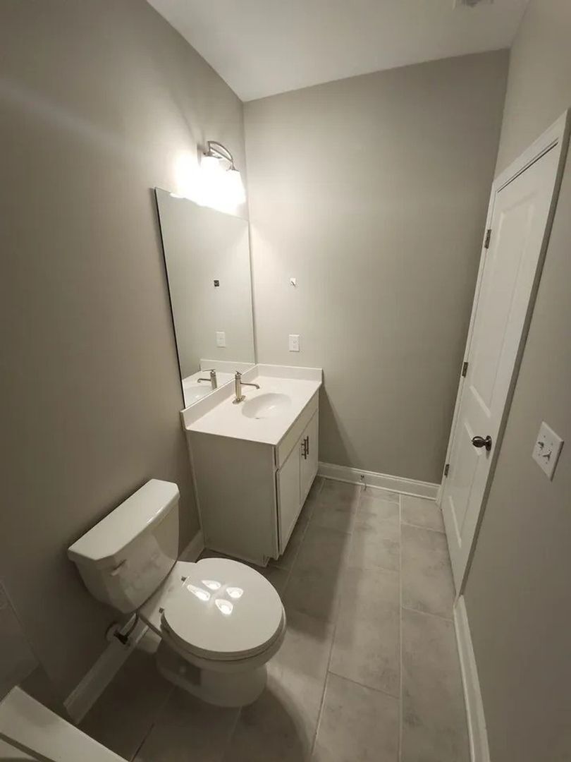Building Photo - 4560 Mikajack Dr SE