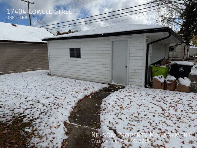 Building Photo - 17404 Lowell St