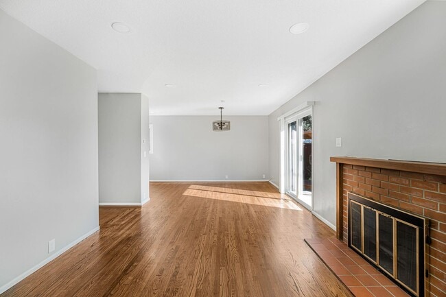 Building Photo - Spacious 4BR/3BA Home in Top-Rated School District!