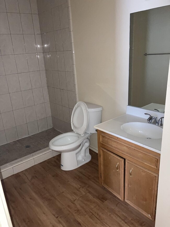 Building Photo - 542 Amigos Ln